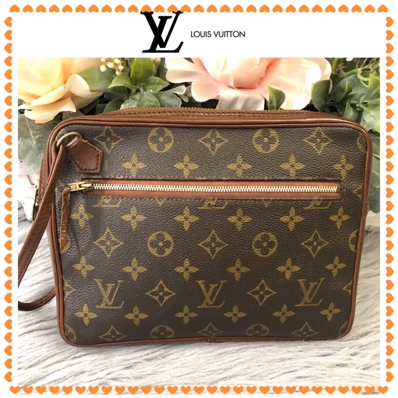 Louis Vuitton Handbags - Authentic Louis Vuitton Monogram Clutch🌸FINAL
